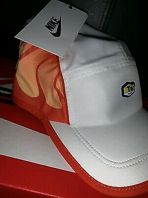 white nike tn hat